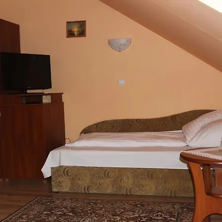 Czardasz Hotel Września